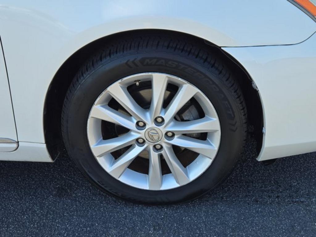 2011 Lexus ES 350 photo