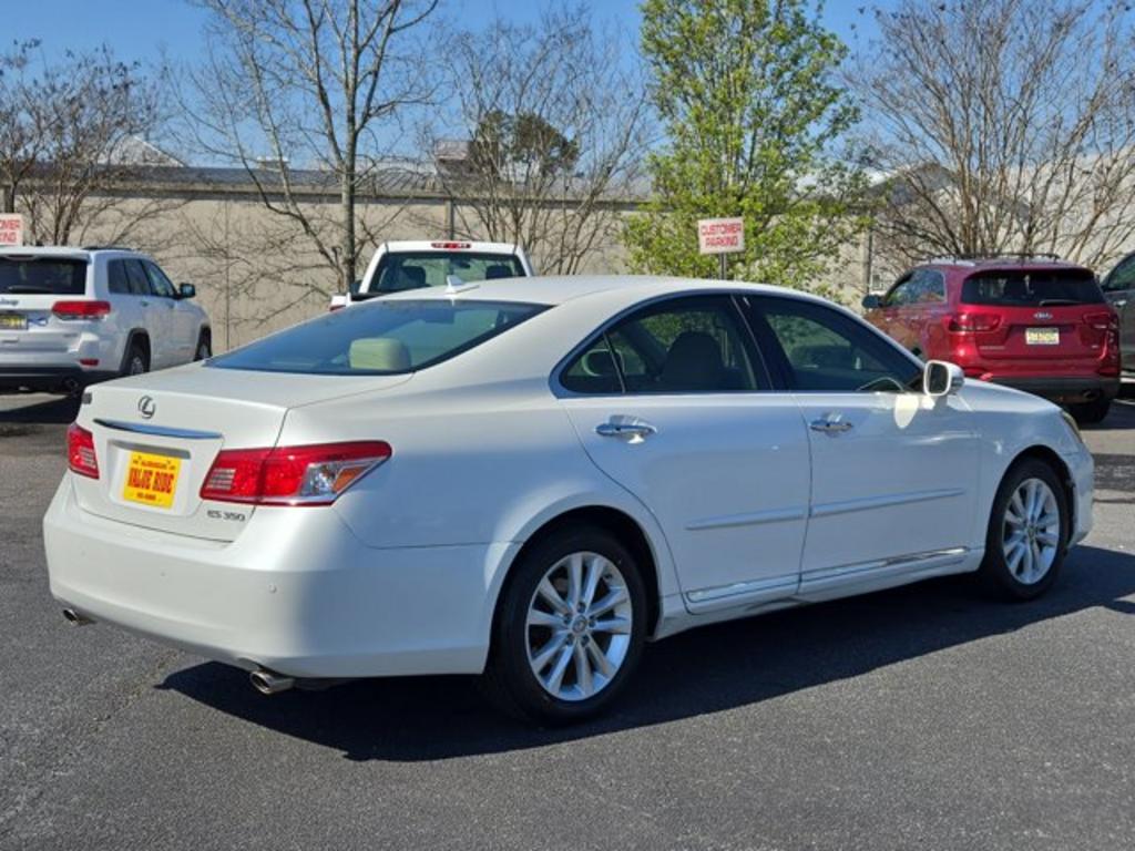 2011 Lexus ES 350 photo