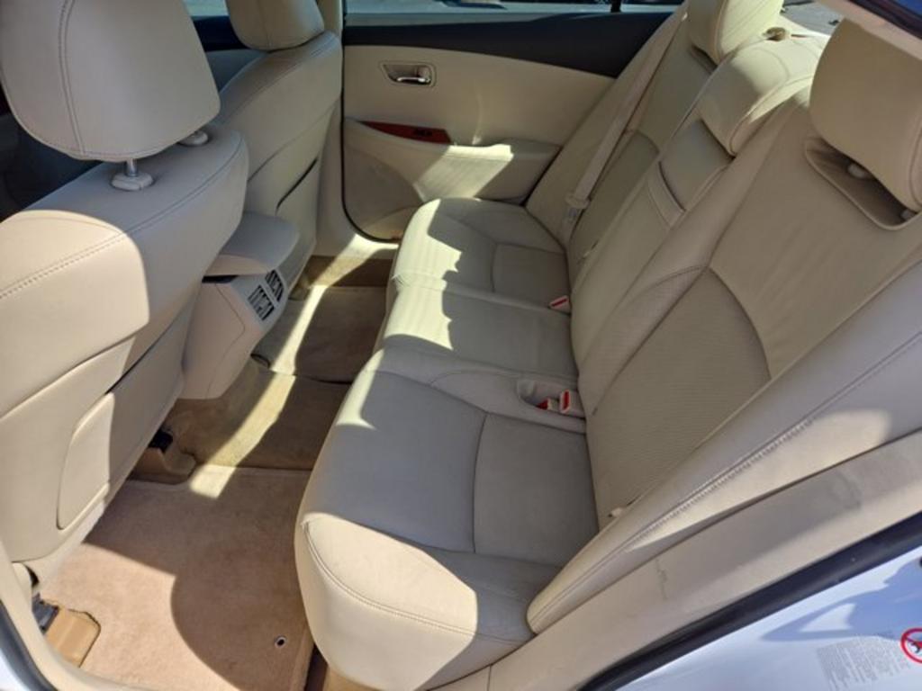 2011 Lexus ES 350 photo
