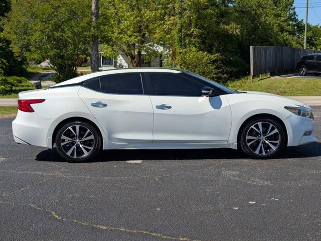 2017 Nissan Maxima  photo
