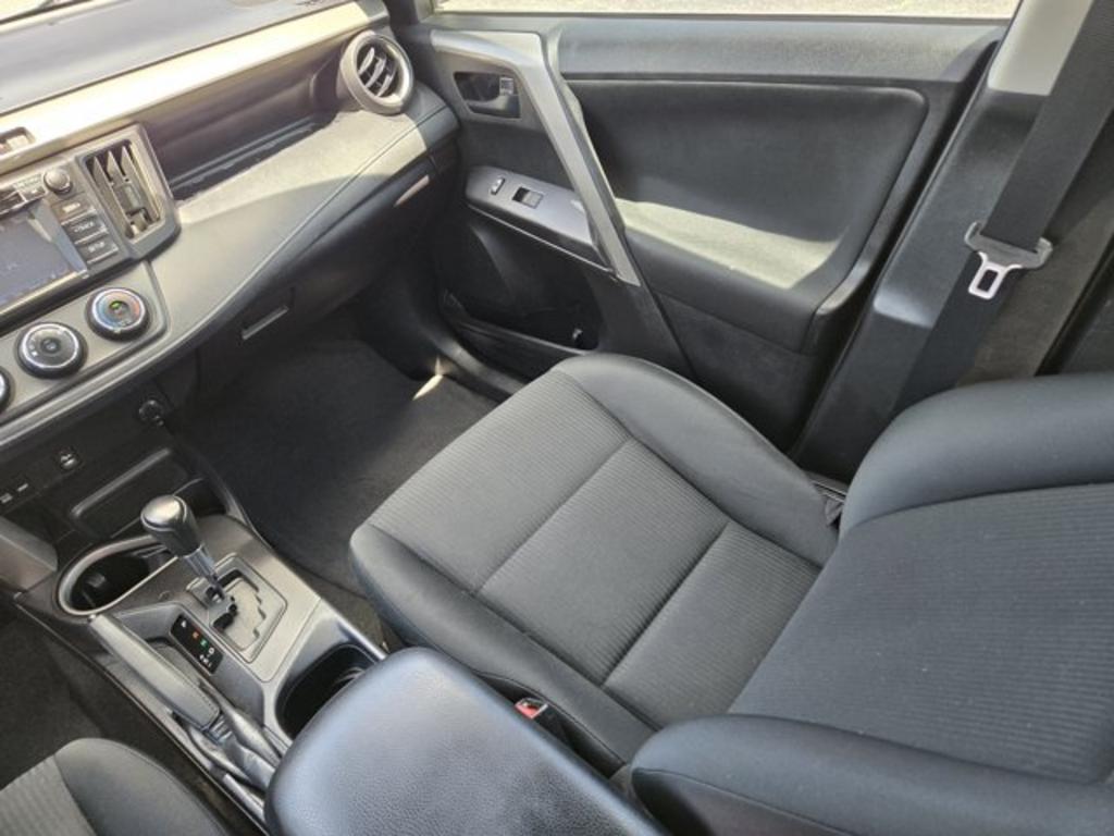 2018 Toyota RAV4 - $15,995