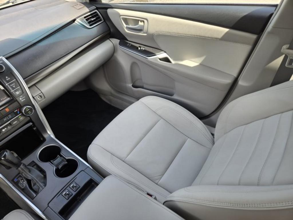2015 Toyota Camry - $13,995