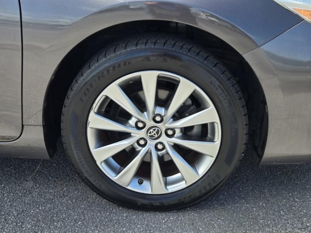 2015 Toyota Camry - $13,995