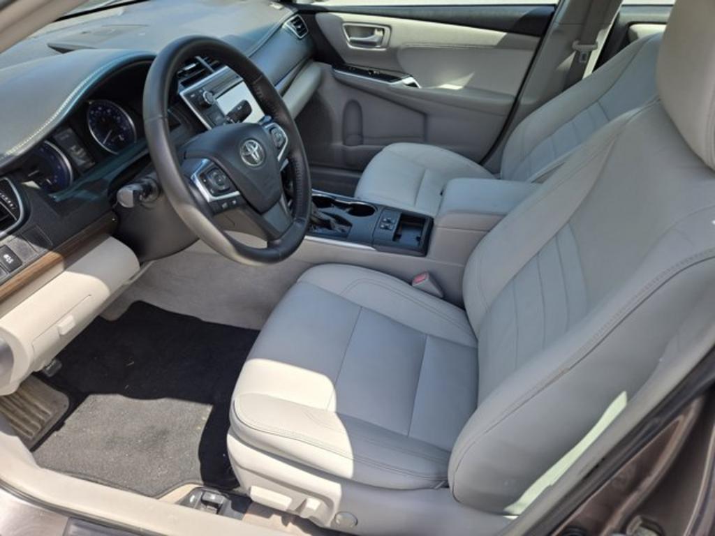 2015 Toyota Camry - $13,995