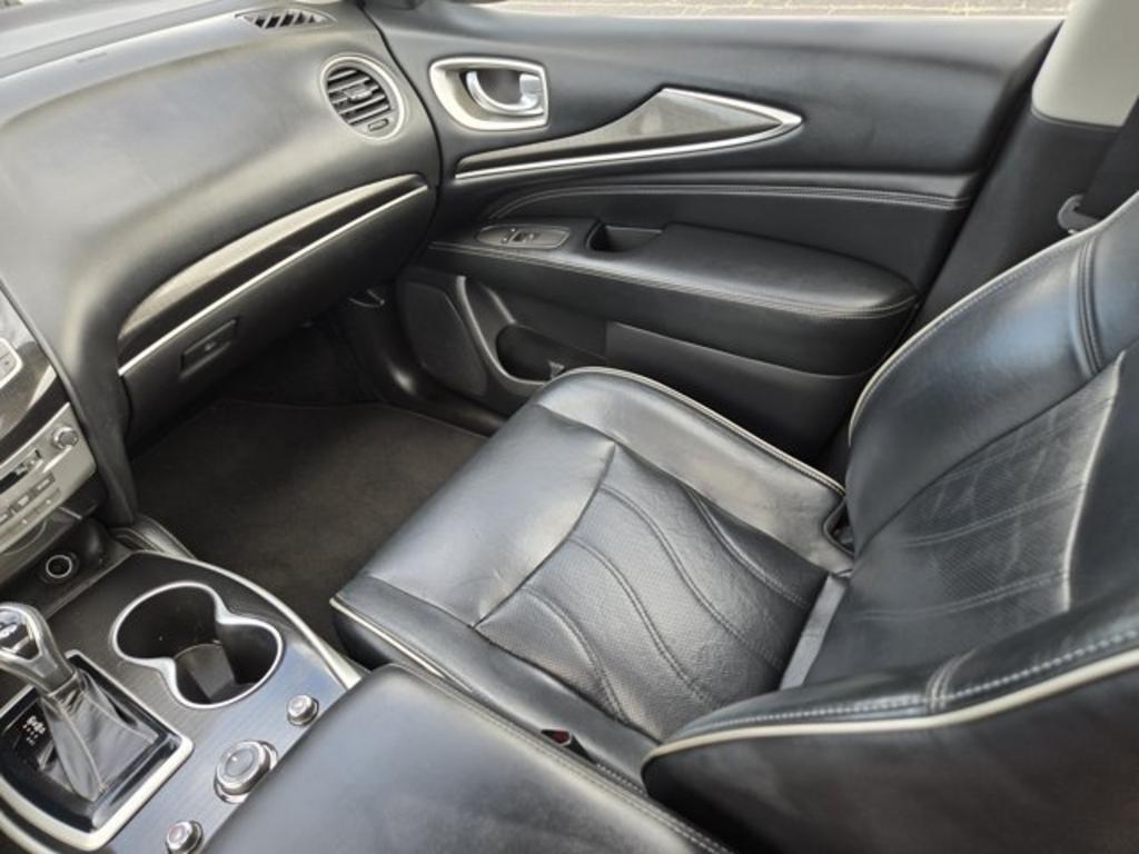 2017 INFINITI QX60 - $13,995