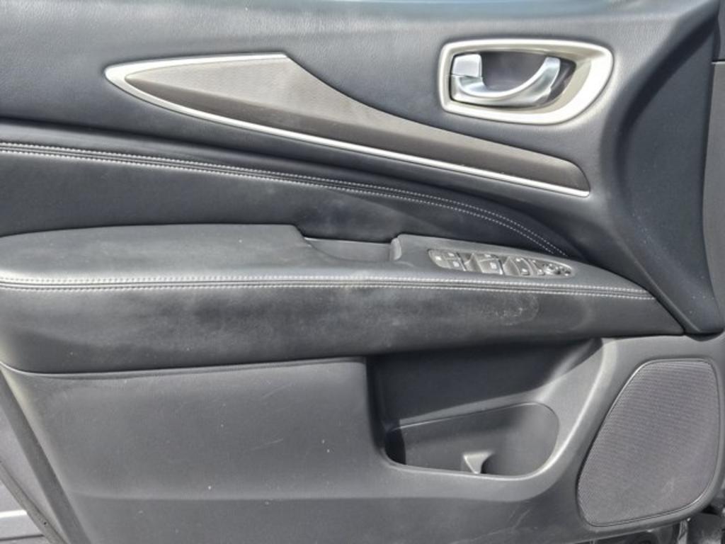 2017 INFINITI QX60 - $13,995