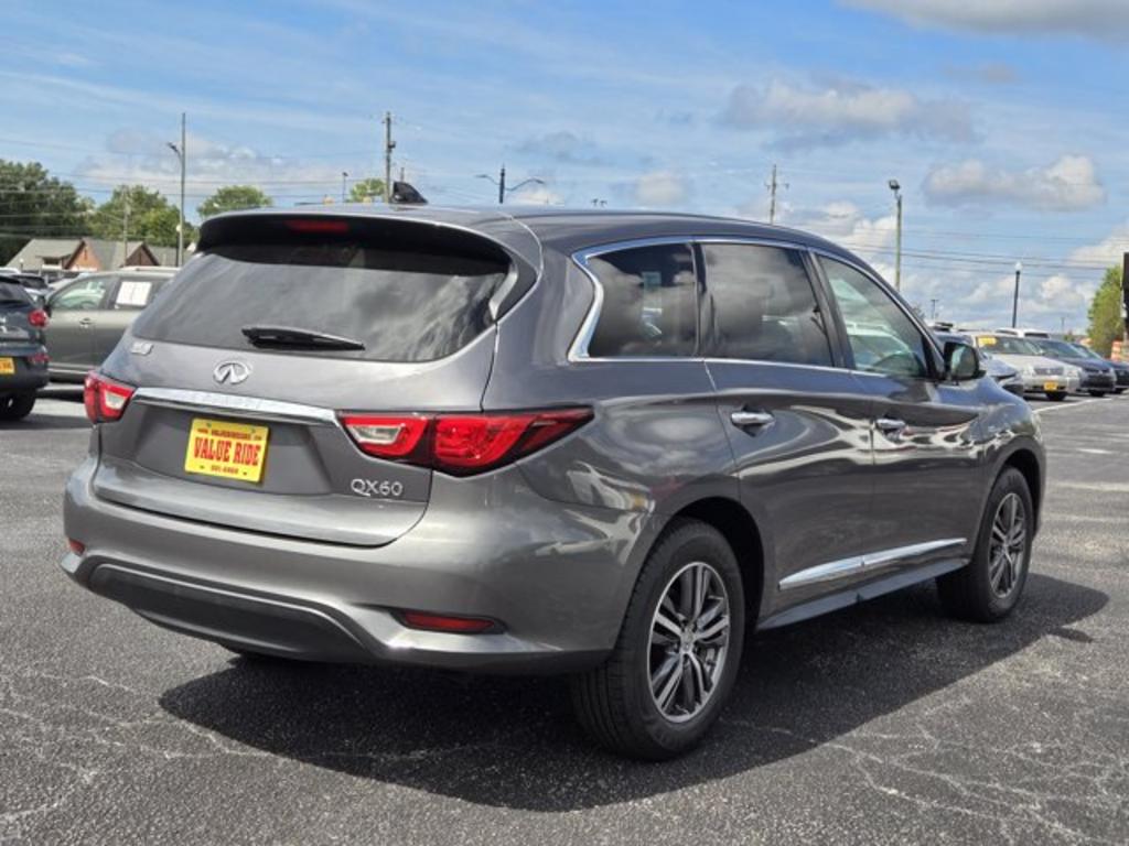 2017 INFINITI QX60 - $13,995