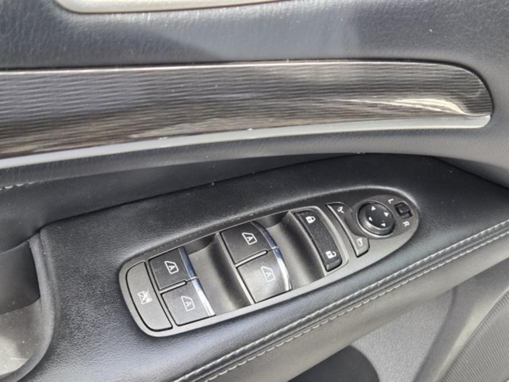 2017 INFINITI QX60 - $13,995