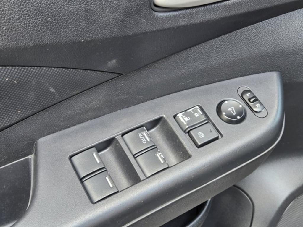 2016 Honda CR-V - $13,995