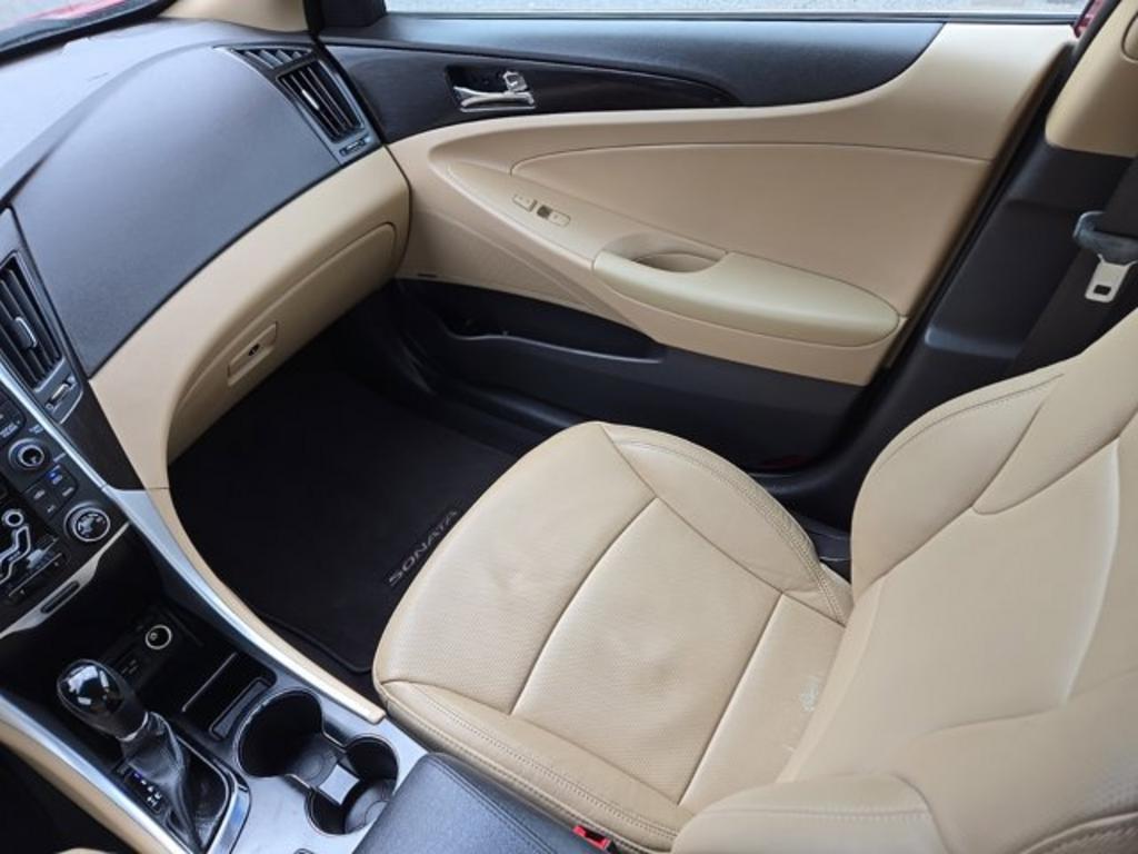 2013 Hyundai Sonata SE photo