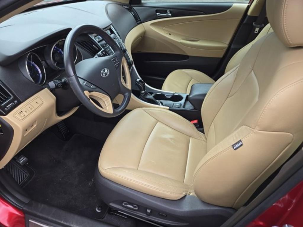 2013 Hyundai Sonata SE photo
