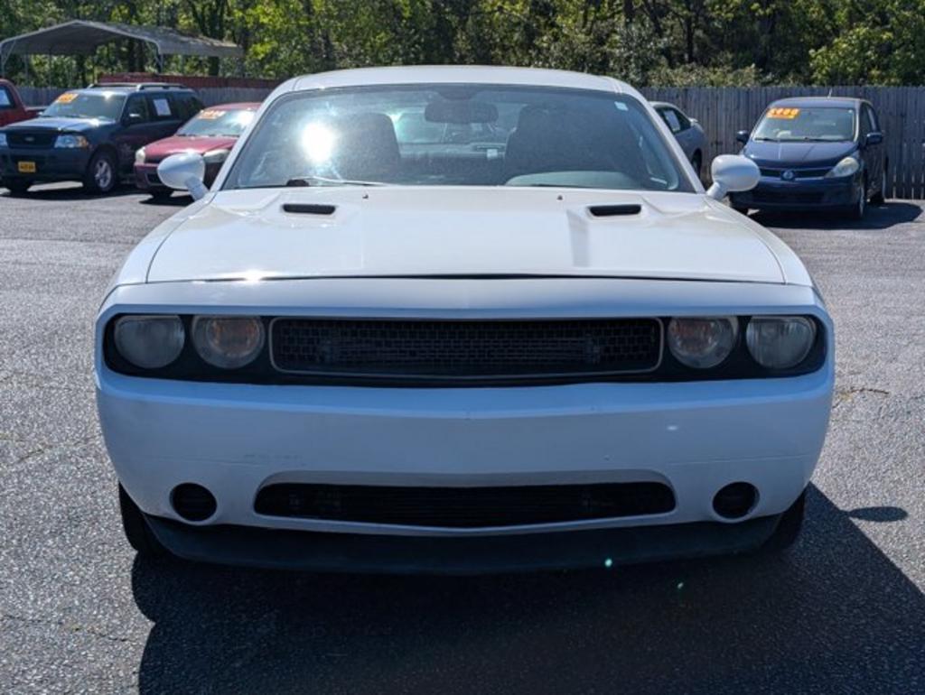 2013 Dodge Challenger SXT photo