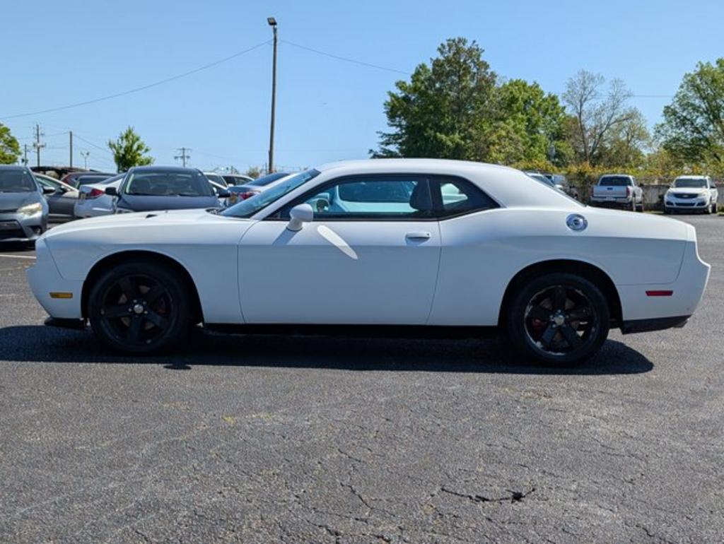2013 Dodge Challenger SXT photo