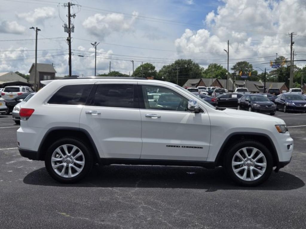 2017 Jeep Cherokee - $12,995