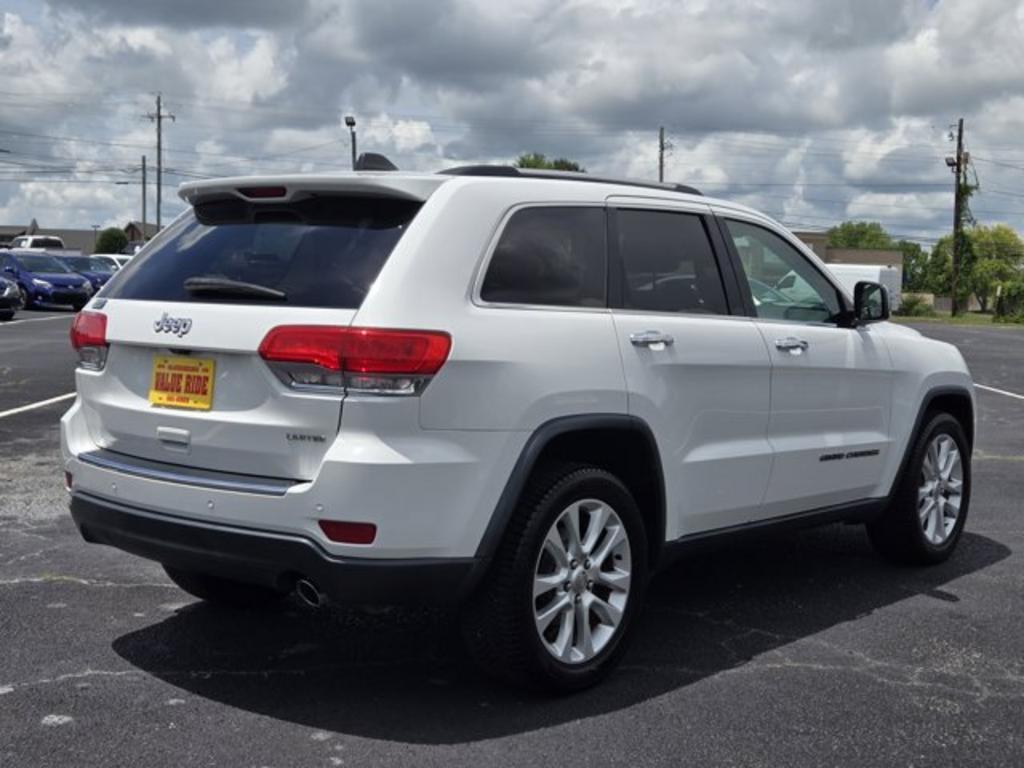 2017 Jeep Cherokee - $12,995