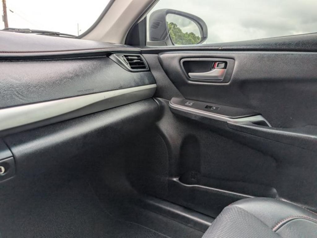 2017 Toyota Camry - $12,995