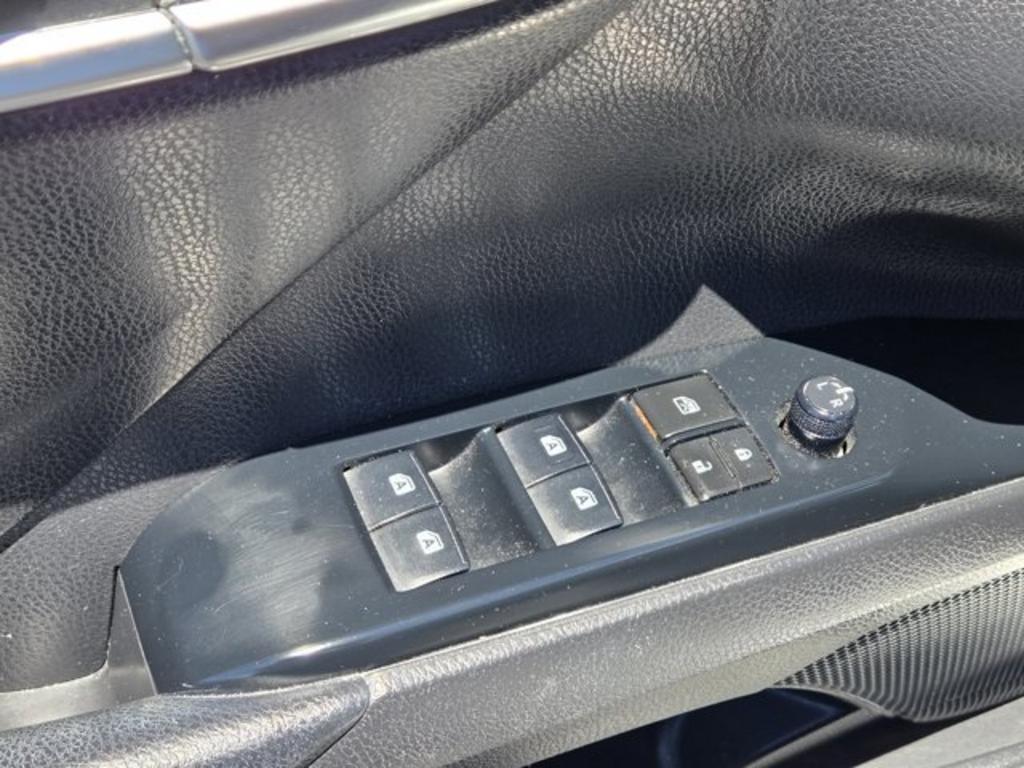 2020 Toyota Camry - $16,995