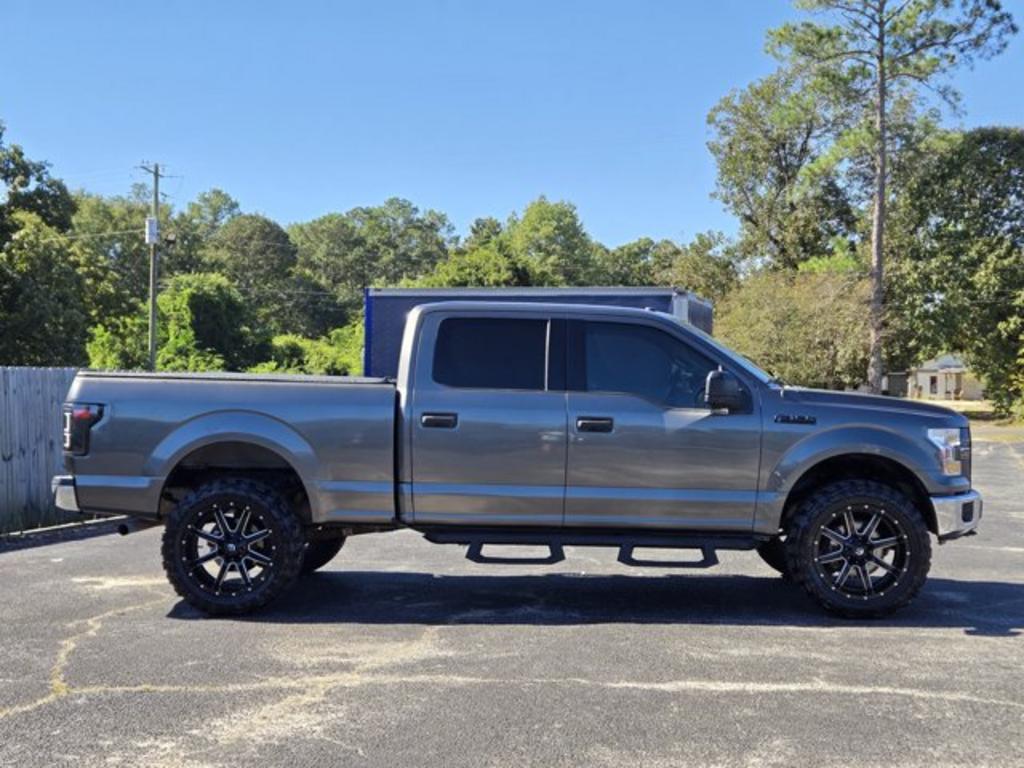 2017 Ford F-150 - $19,995