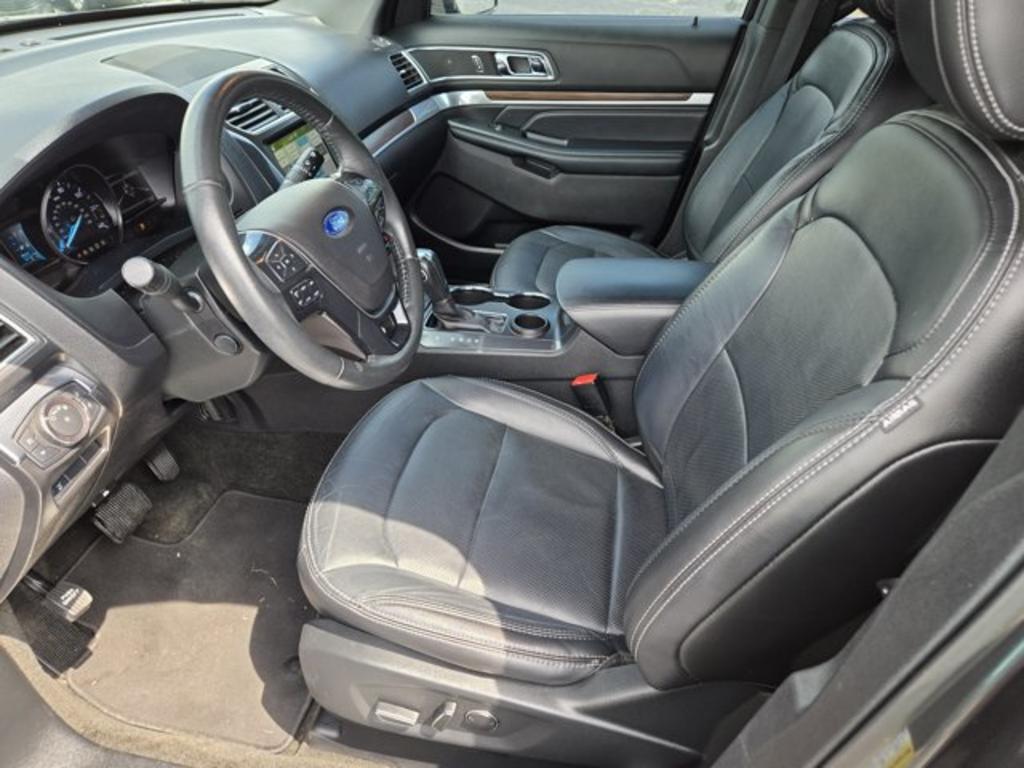 2018 Ford Explorer - $13,995