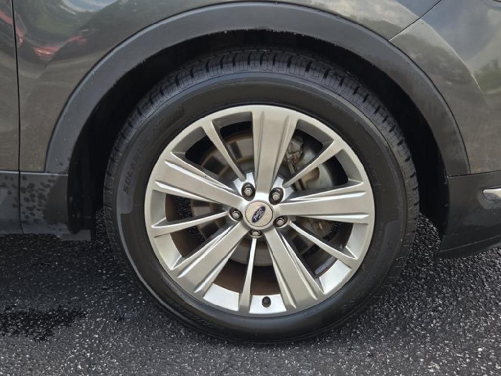 2018 Ford Explorer - $13,995