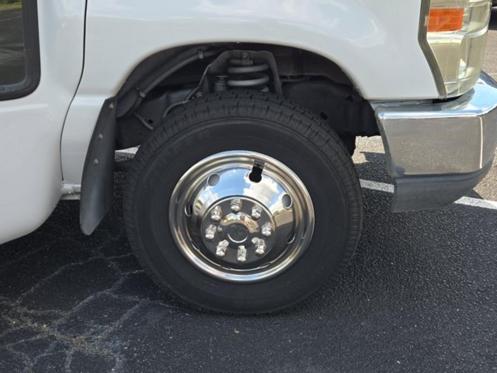 2010 Ford E-450 - $23,995