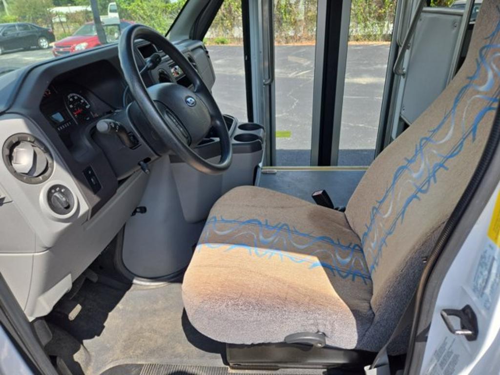 2010 Ford E-450 - $23,995