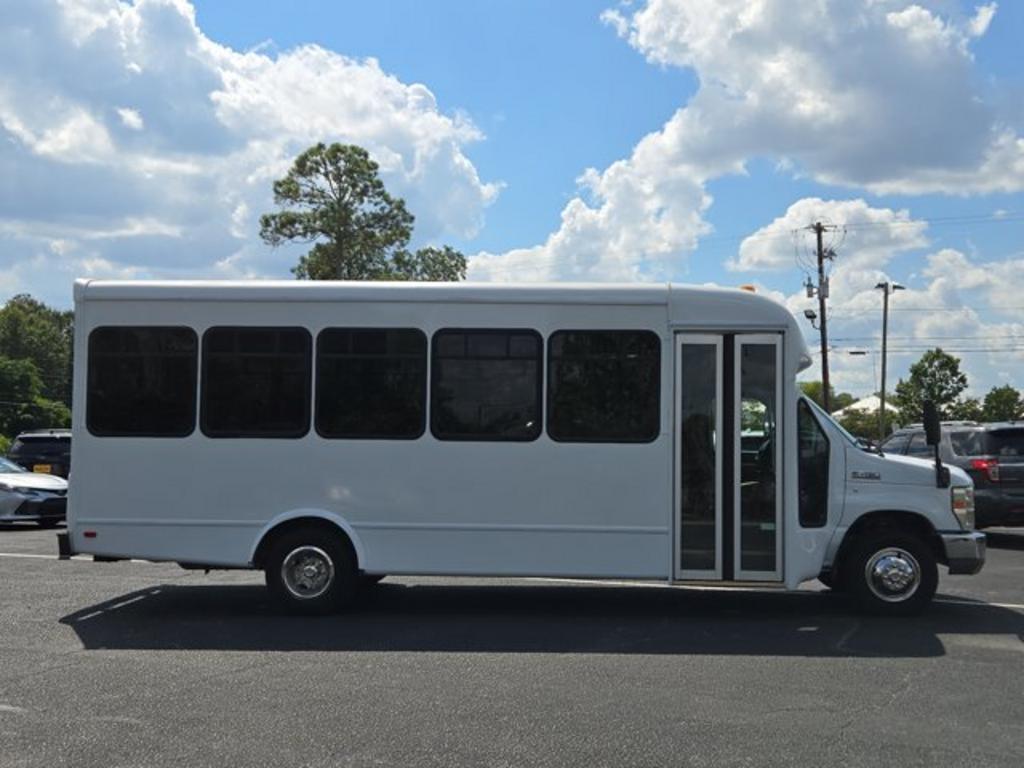 2010 Ford E-450 - $23,995