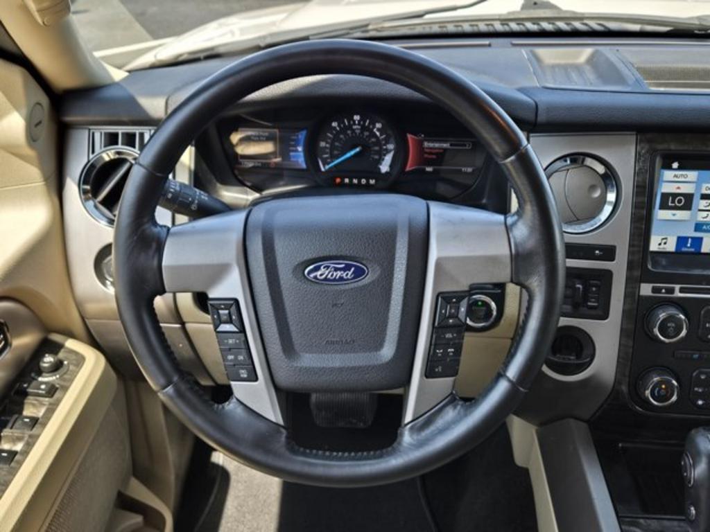 2017 Ford Expedition - $10,995