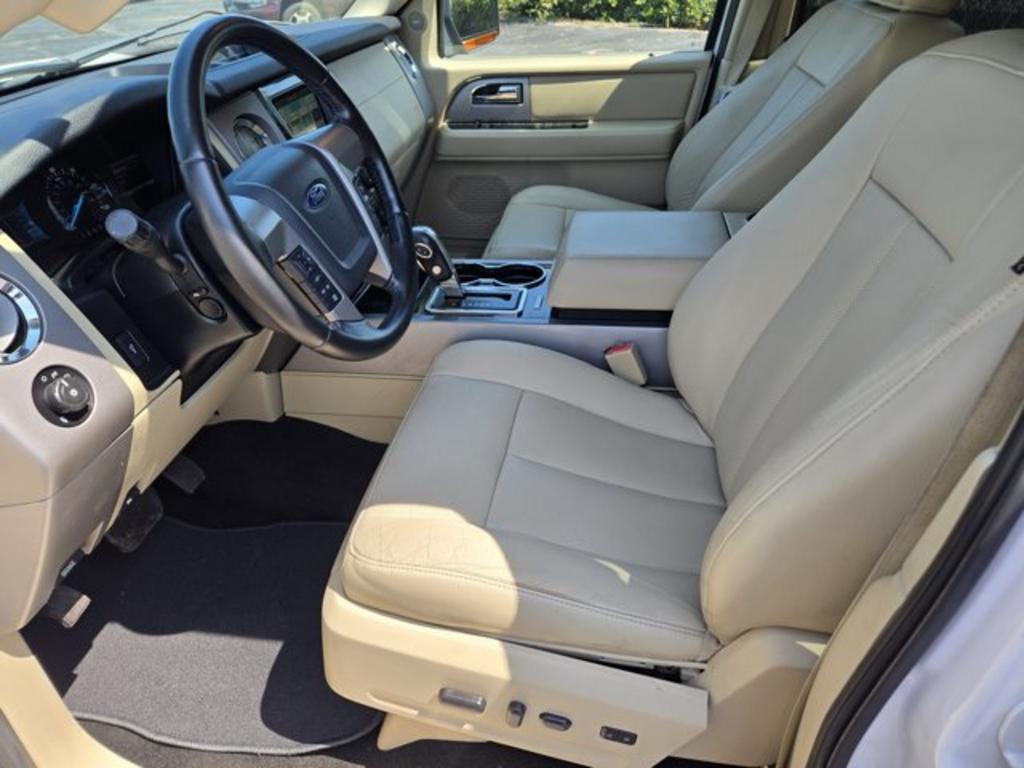 2017 Ford Expedition - $10,995