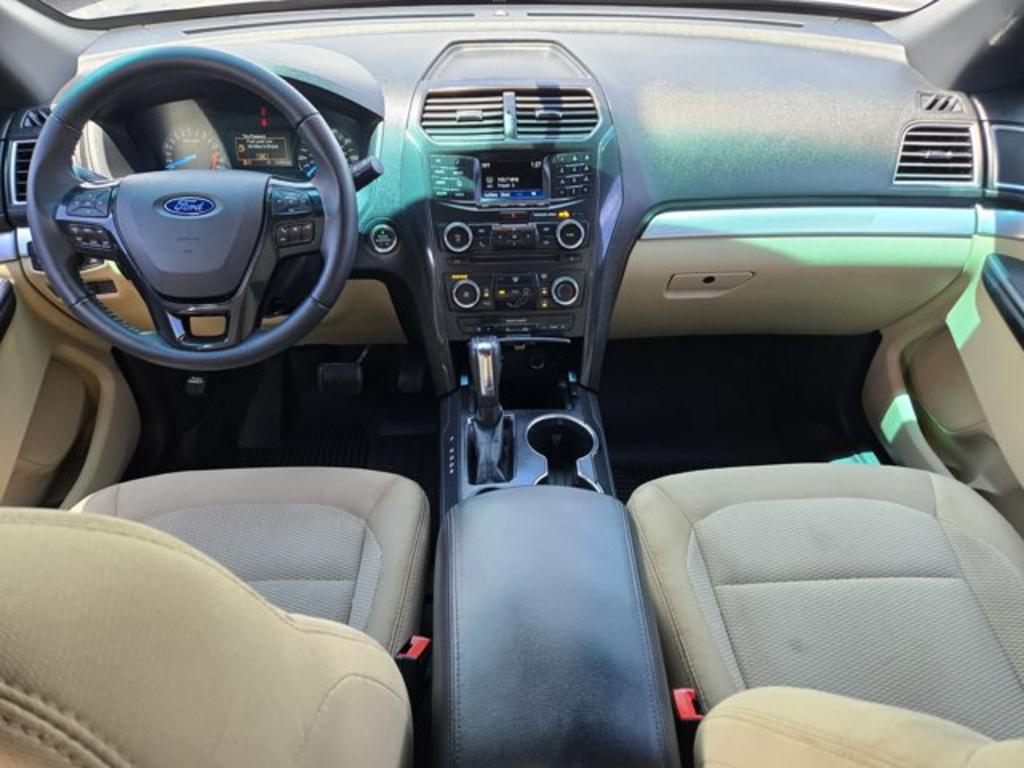 2017 Ford Explorer - $11,995