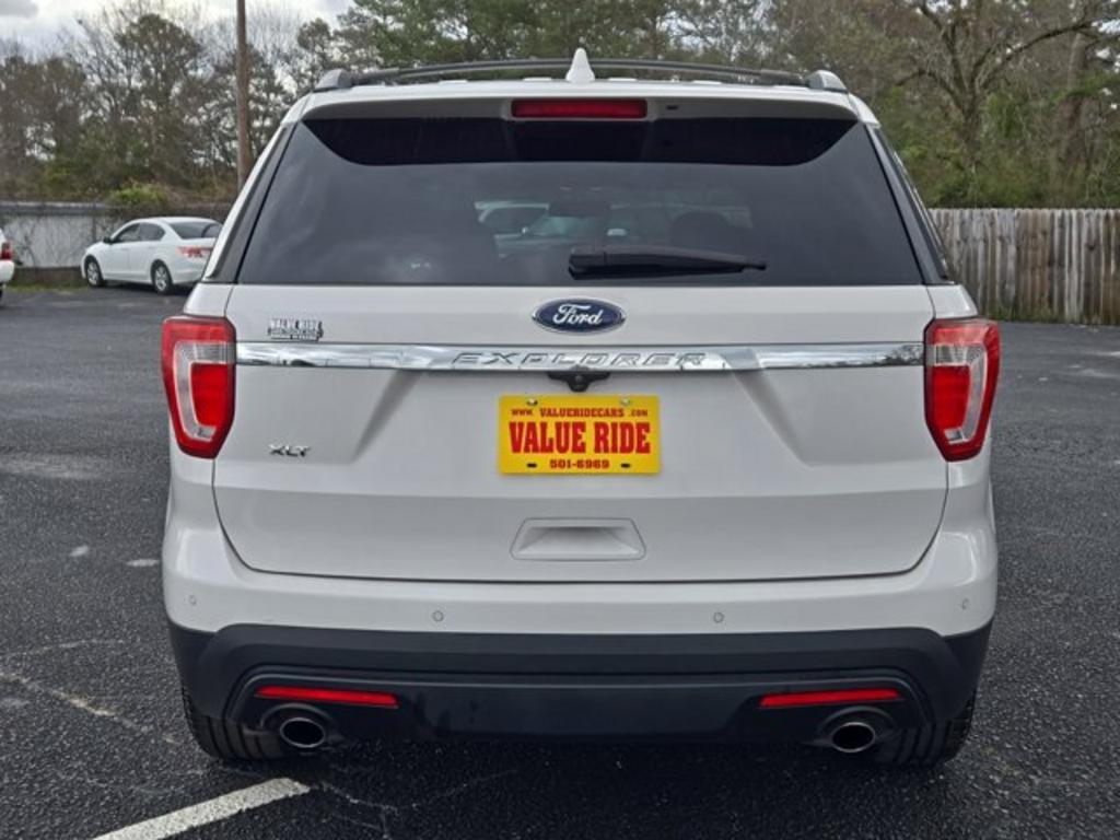 2016 Ford Explorer  photo