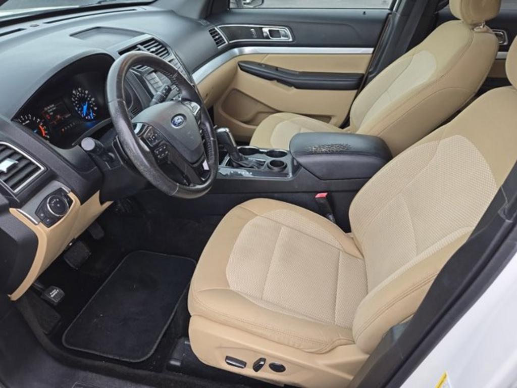 2016 Ford Explorer  photo