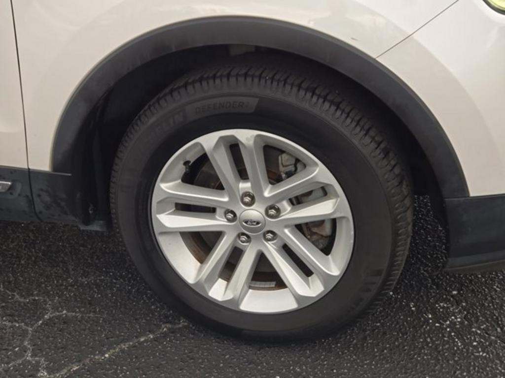 2016 Ford Explorer  photo