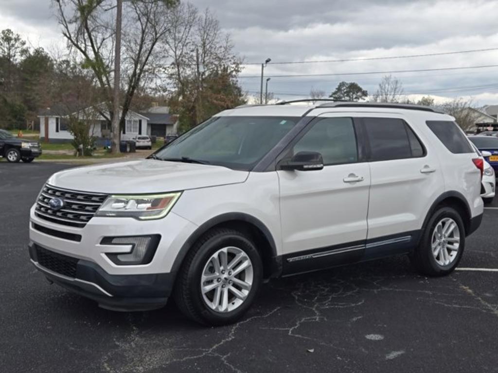 2016 Ford Explorer  photo