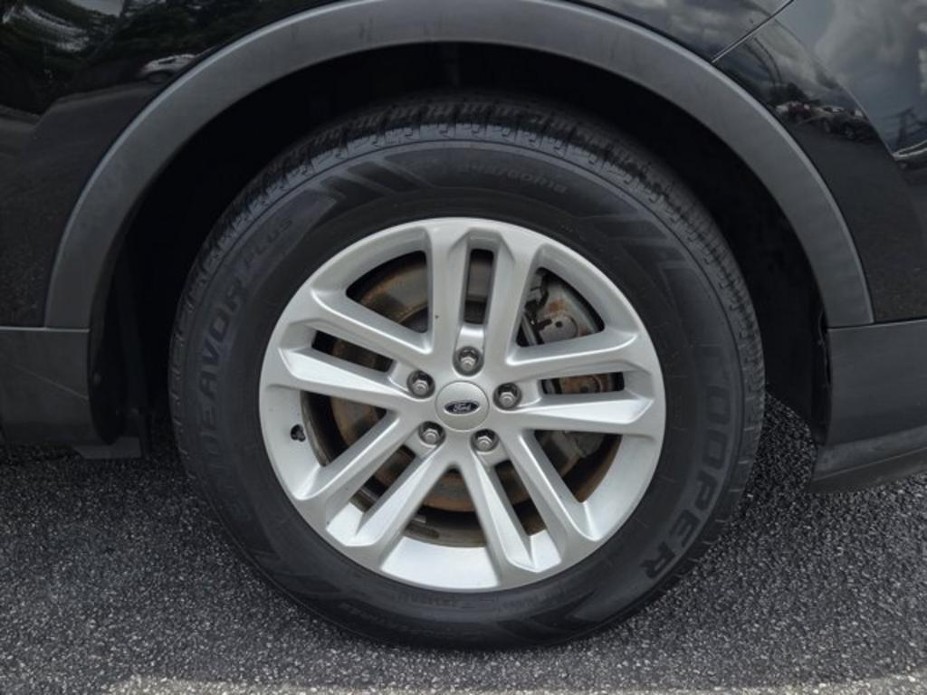2017 Ford Explorer - $11,995