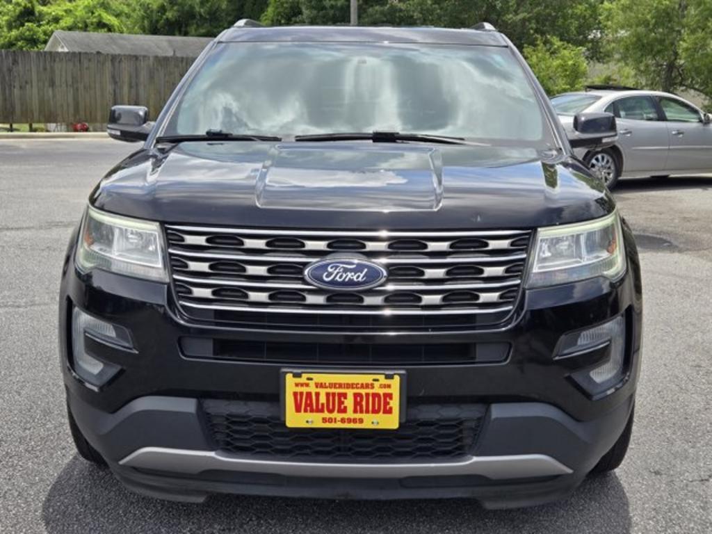 2017 Ford Explorer - $11,995