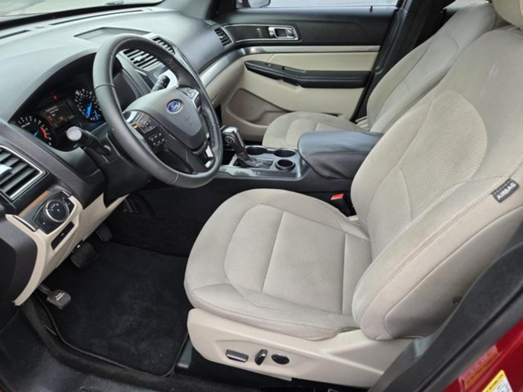 2018 Ford Explorer - $16,995