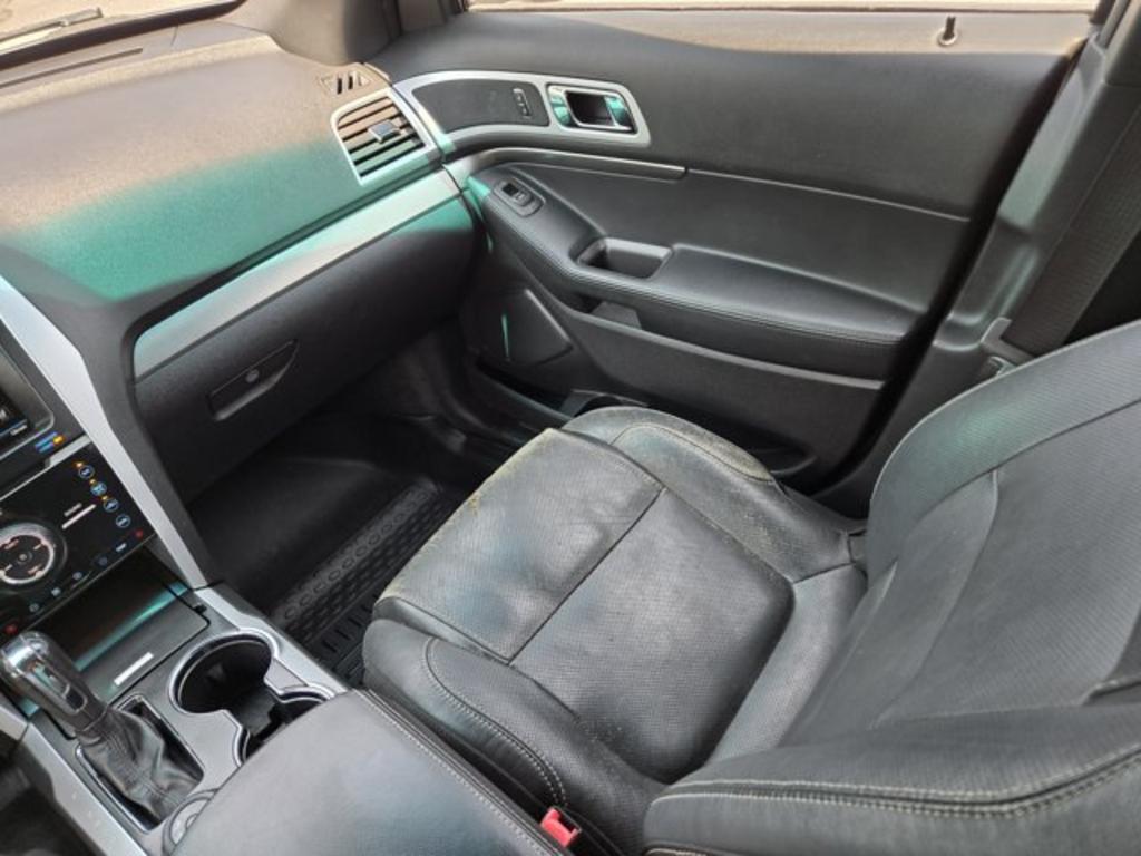 2015 Ford Explorer - $12,995