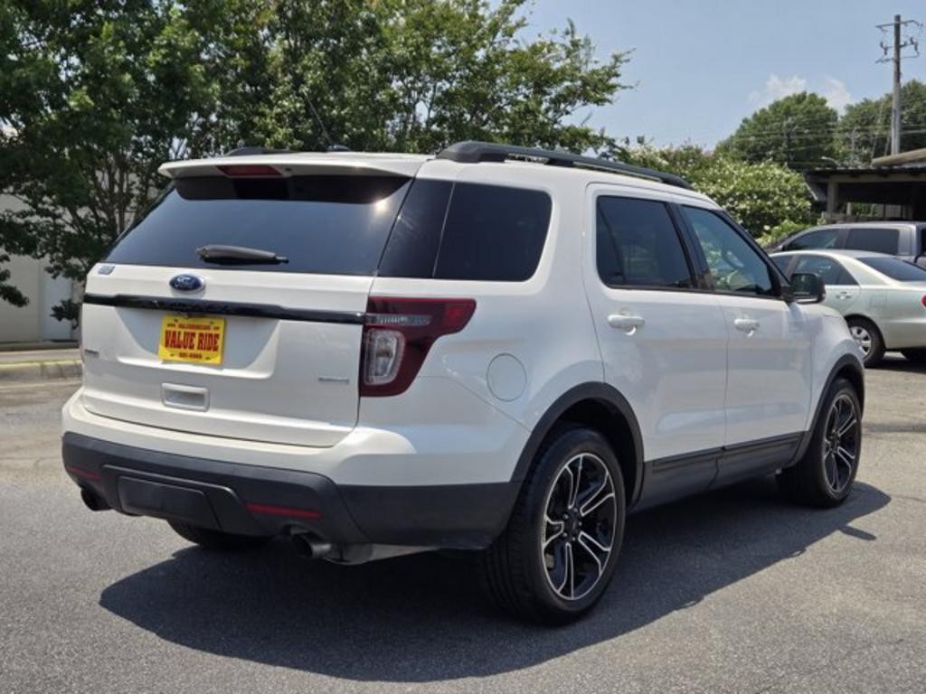2015 Ford Explorer - $12,995
