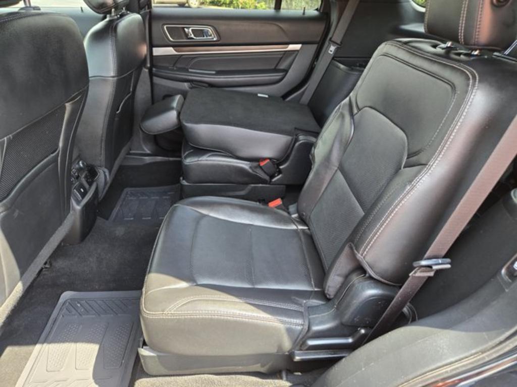 2018 Ford Explorer - $14,995