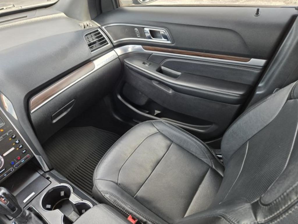 2018 Ford Explorer - $14,995