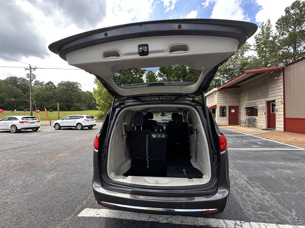 2017 Chrysler Pacifica - $13,500