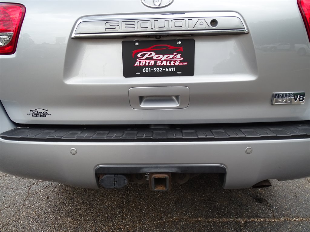 2011 Toyota Sequoia Platinum photo