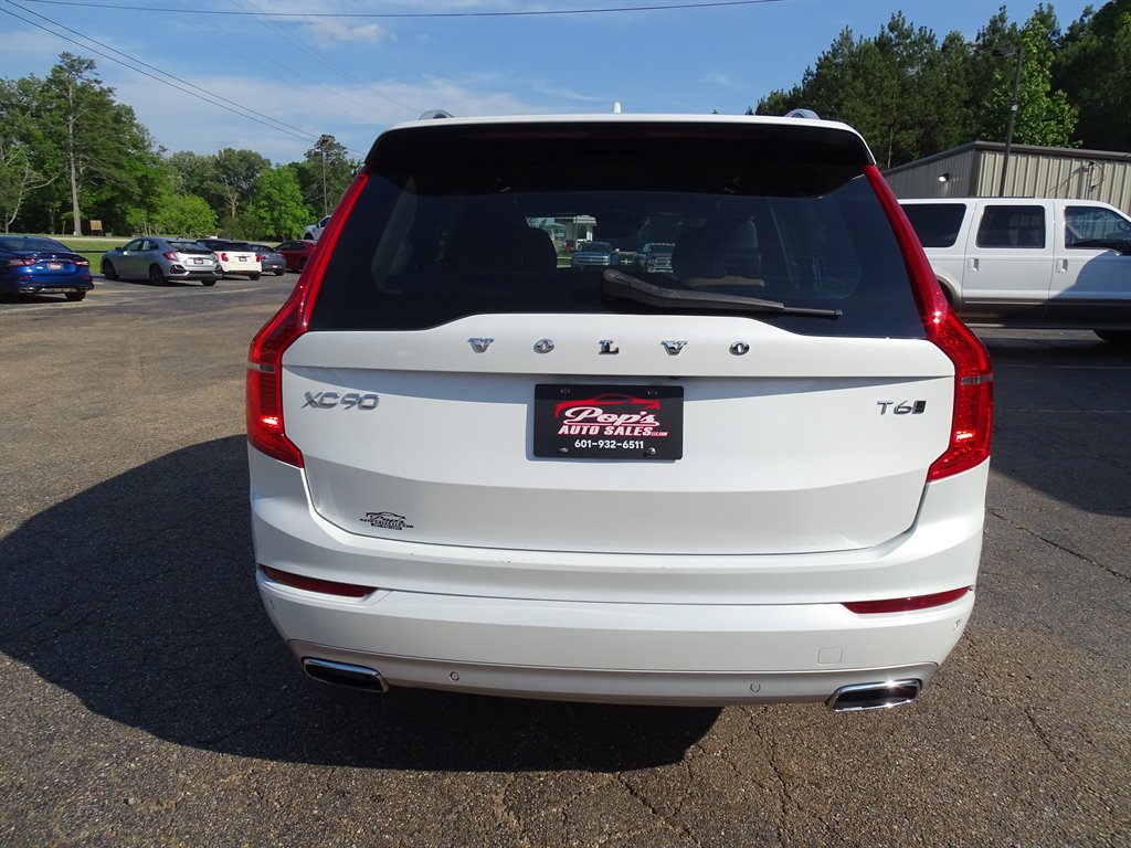 2018 Volvo XC90 T6 - Momentum photo