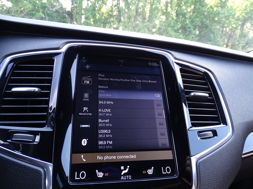 2018 Volvo XC90 T6 - Momentum photo