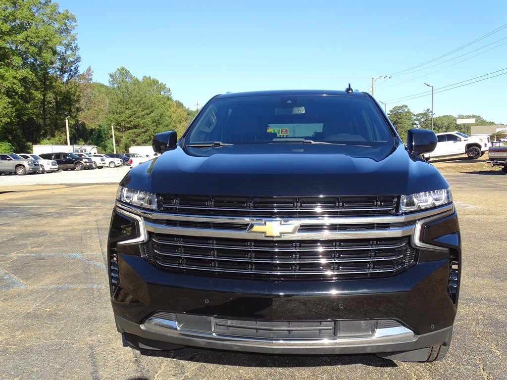 2022 Chevrolet Suburban 1500 LT photo