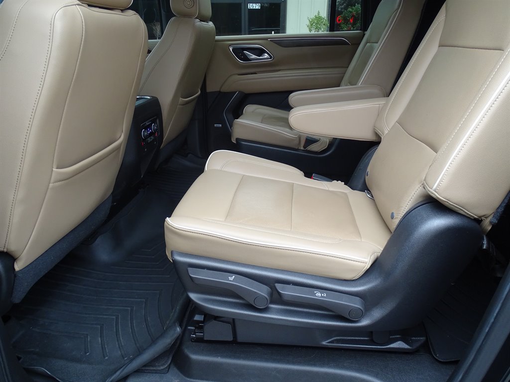 2021 Chevrolet Suburban 1500 Premier photo