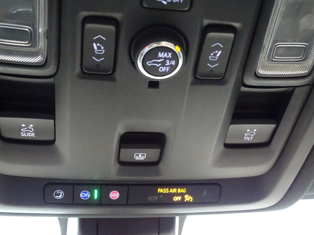 2021 Chevrolet Suburban 1500 Premier photo