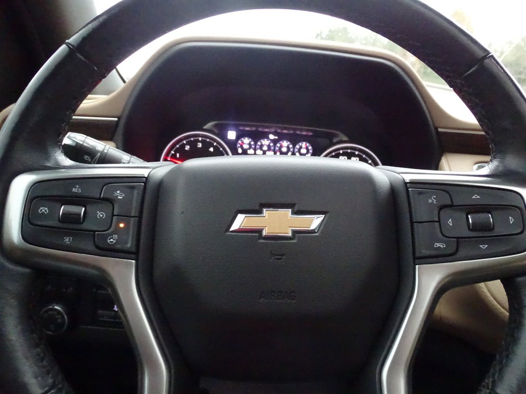 2021 Chevrolet Suburban 1500 Premier photo
