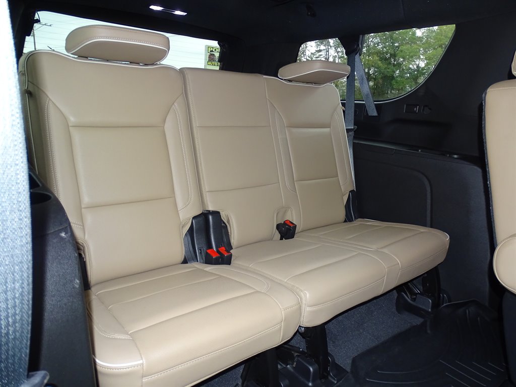 2021 Chevrolet Suburban 1500 Premier photo